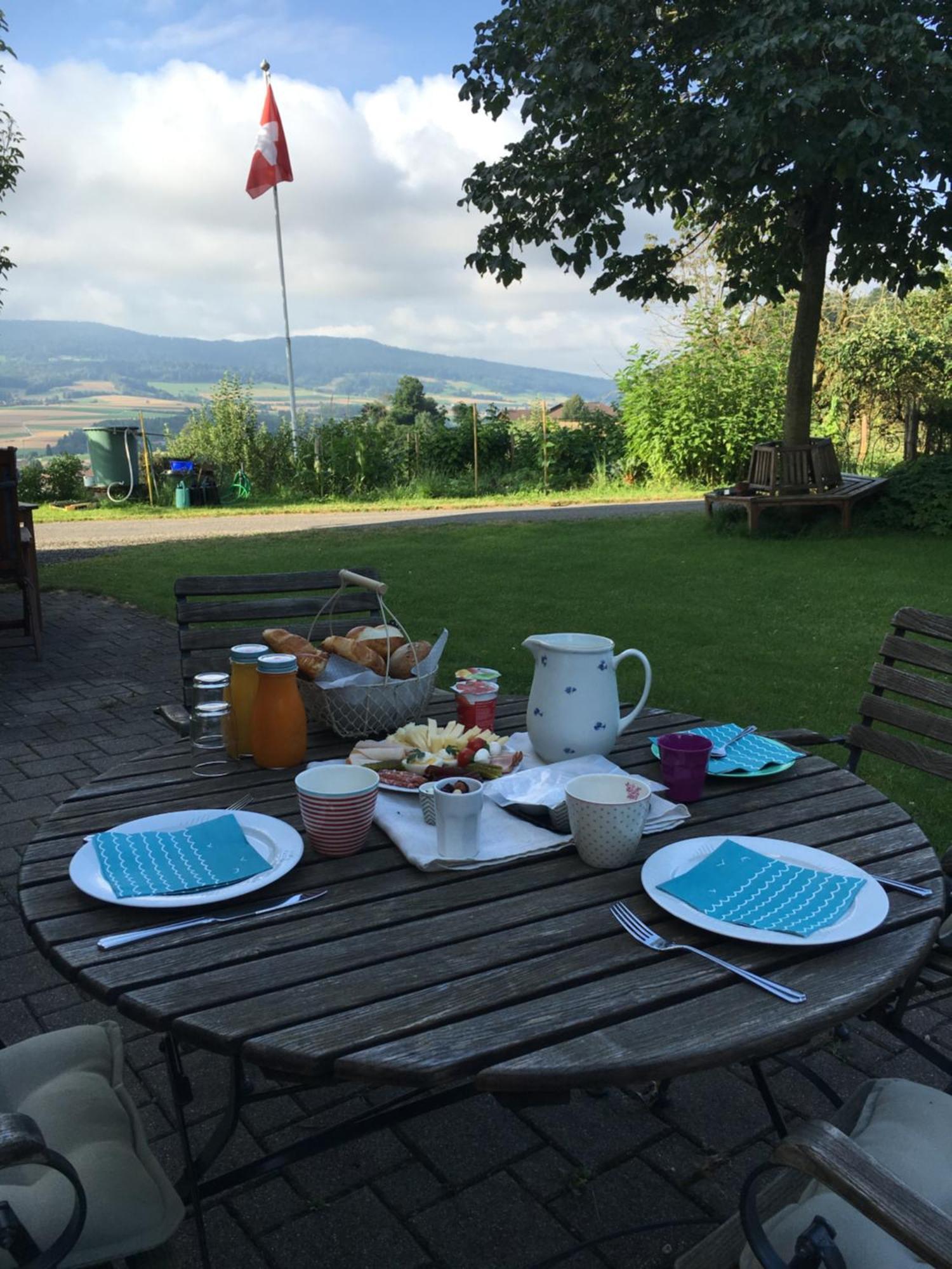 Bnb Im Waldhof Bachenbulach Exteriör bild
